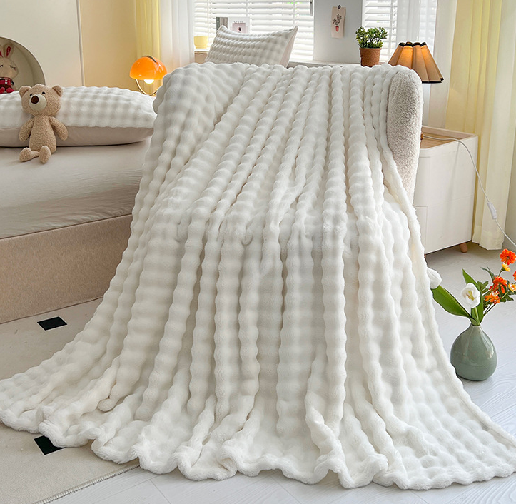 Faux Rabbit Fur Shaggy Blanket with Rolled Edges, Single Layer, Double-Sided, Four-Season Use